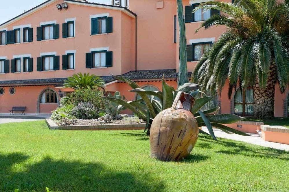 Villa Luigi Hotel & Restaurant Nuova Gestione Villa Rosa Di Martinsicuro Exterior photo